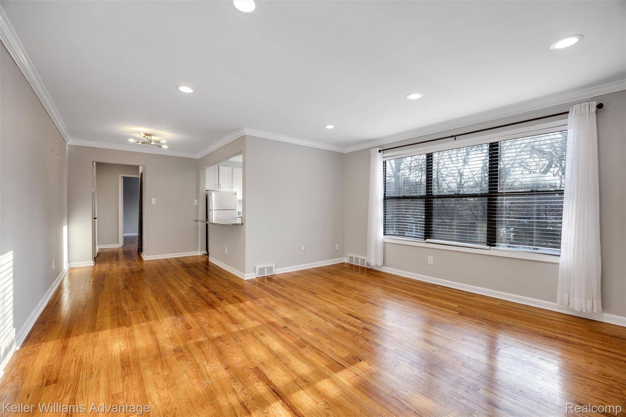 25749 Woodward AVE #206, Royal Oak, MI 48067