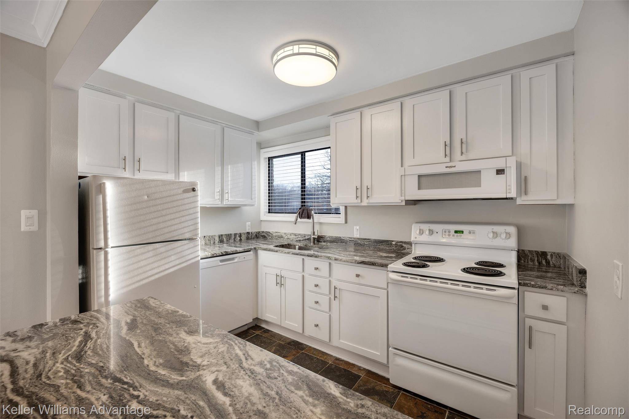 25749 Woodward AVE #206, Royal Oak, MI 48067