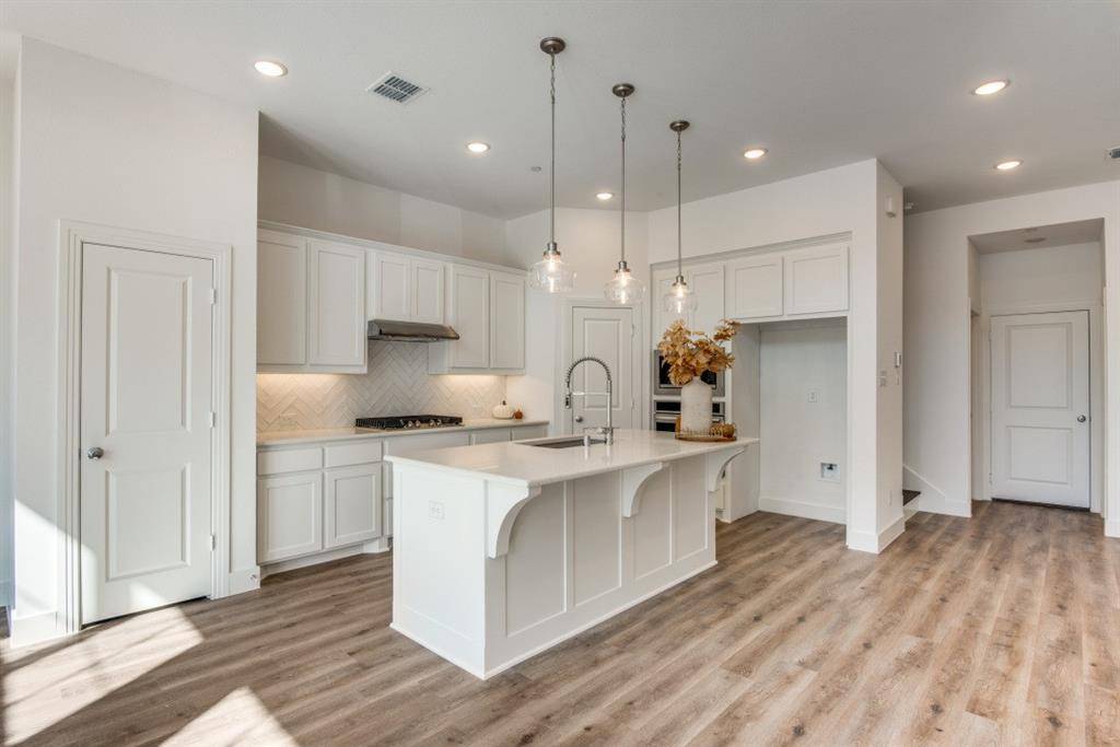 409 Blue Creek Cove, Mckinney, TX 75071