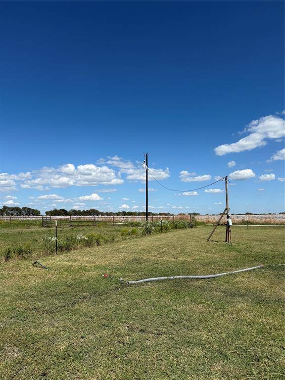 6032 NW County Road 1300, Barry, TX 75102