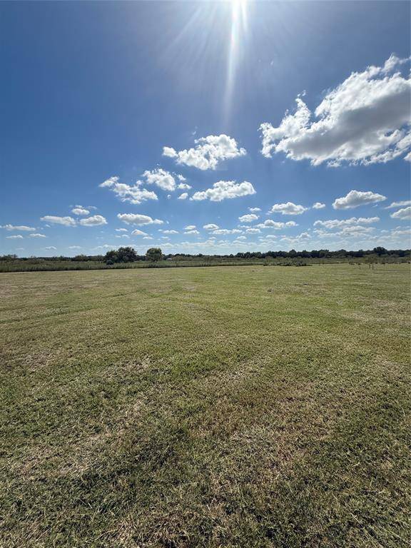 6032 NW County Road 1300, Barry, TX 75102