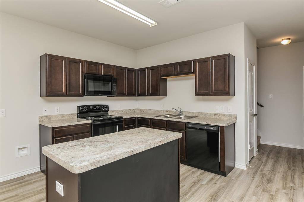 1205 Mallard Cove, Ennis, TX 75119