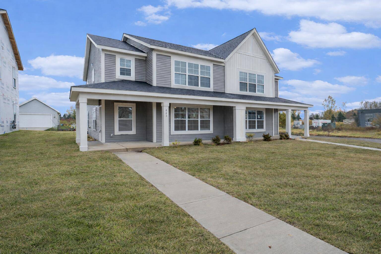 883 Main ST, Holland City, MI 49423