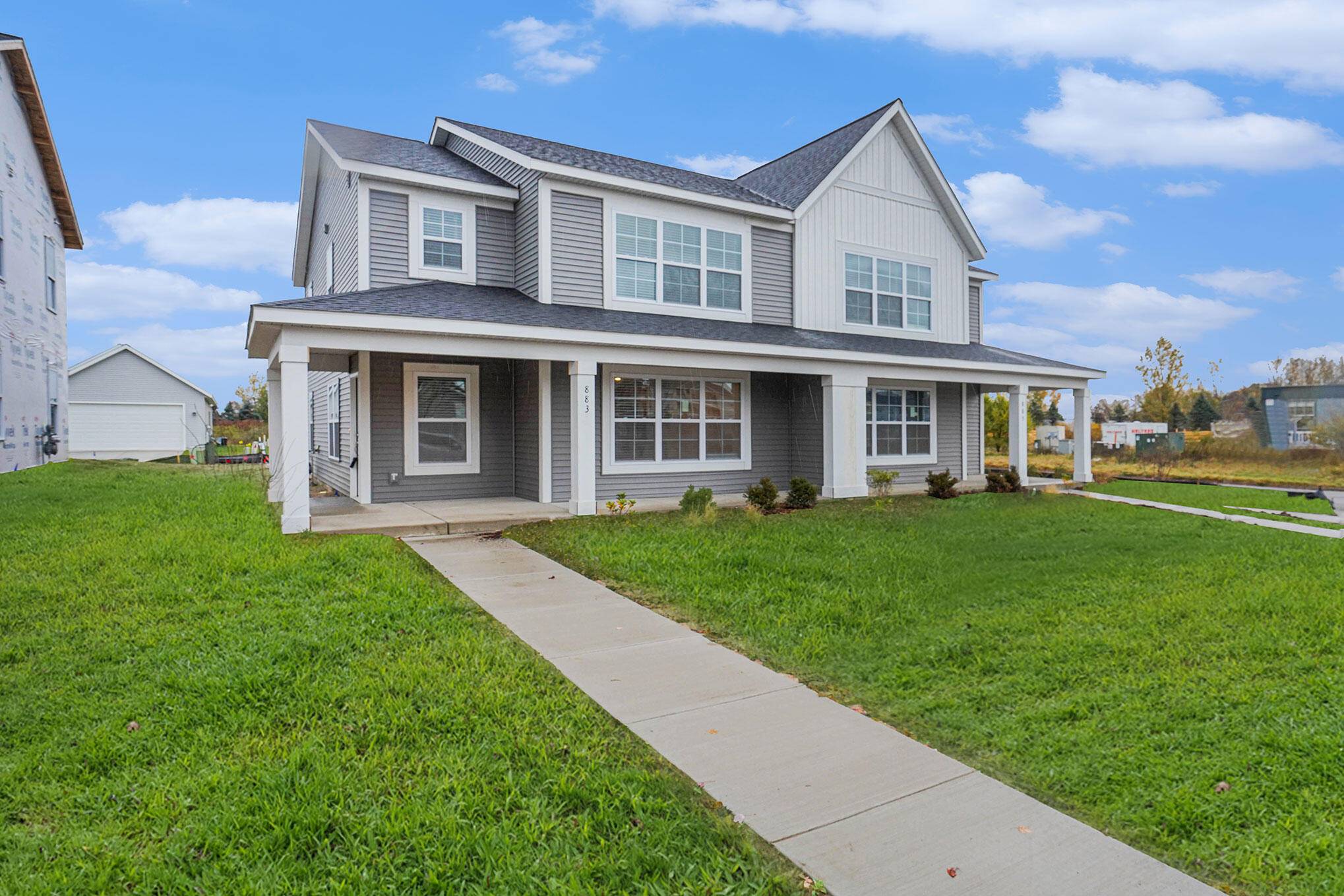 883 Main ST, Holland City, MI 49423