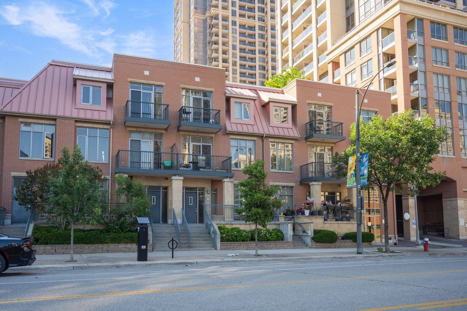320 City Centre DR #Gv202, Mississauga, ON L5B 4P8