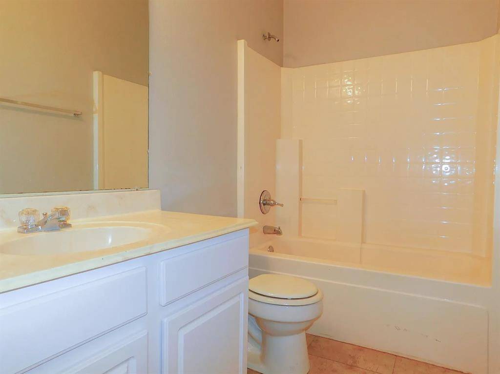 3933 PARKHAVEN Drive, Denton, TX 76210