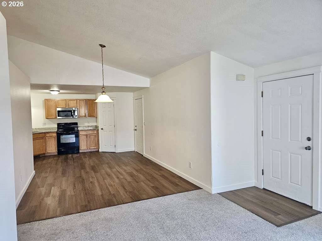 857 SE MALIAH AVE, Madras, OR 97741