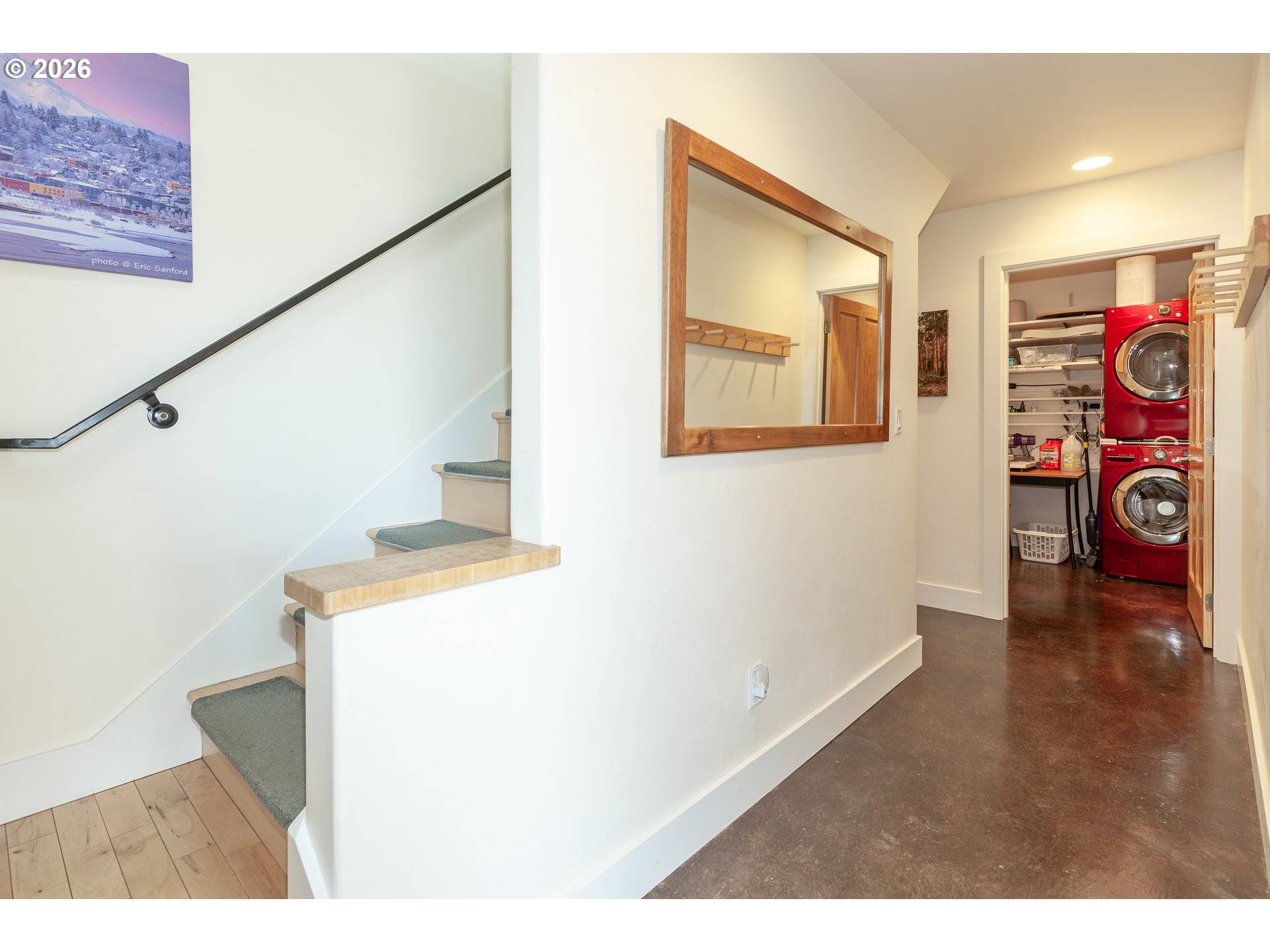 402 Bluff RD, Hood River, OR 97031