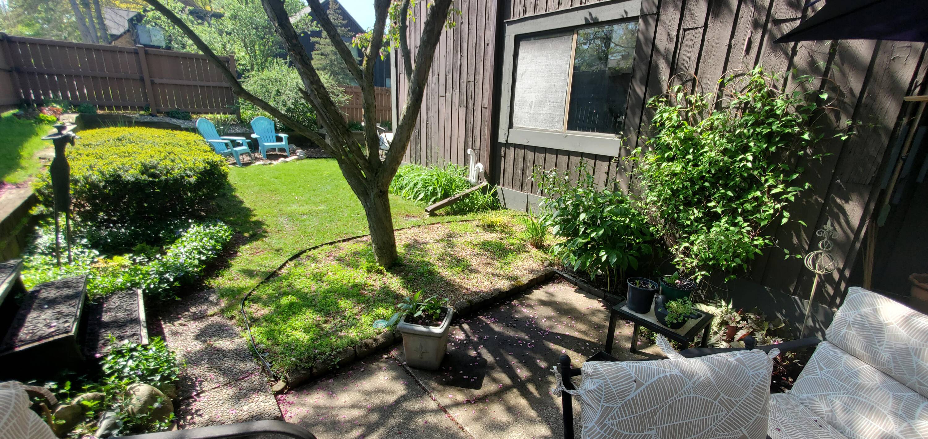 160 Carberry Hill CT, Kalamazoo Twp, MI 49006