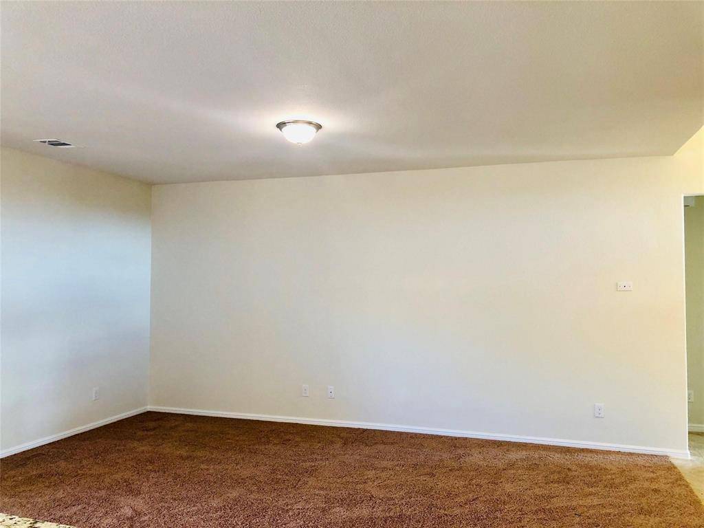 925 Rutherford Drive, Crowley, TX 76036