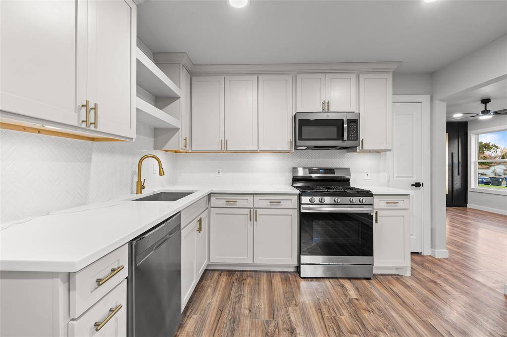 8423 Glen Regal Drive, Dallas, TX 75243