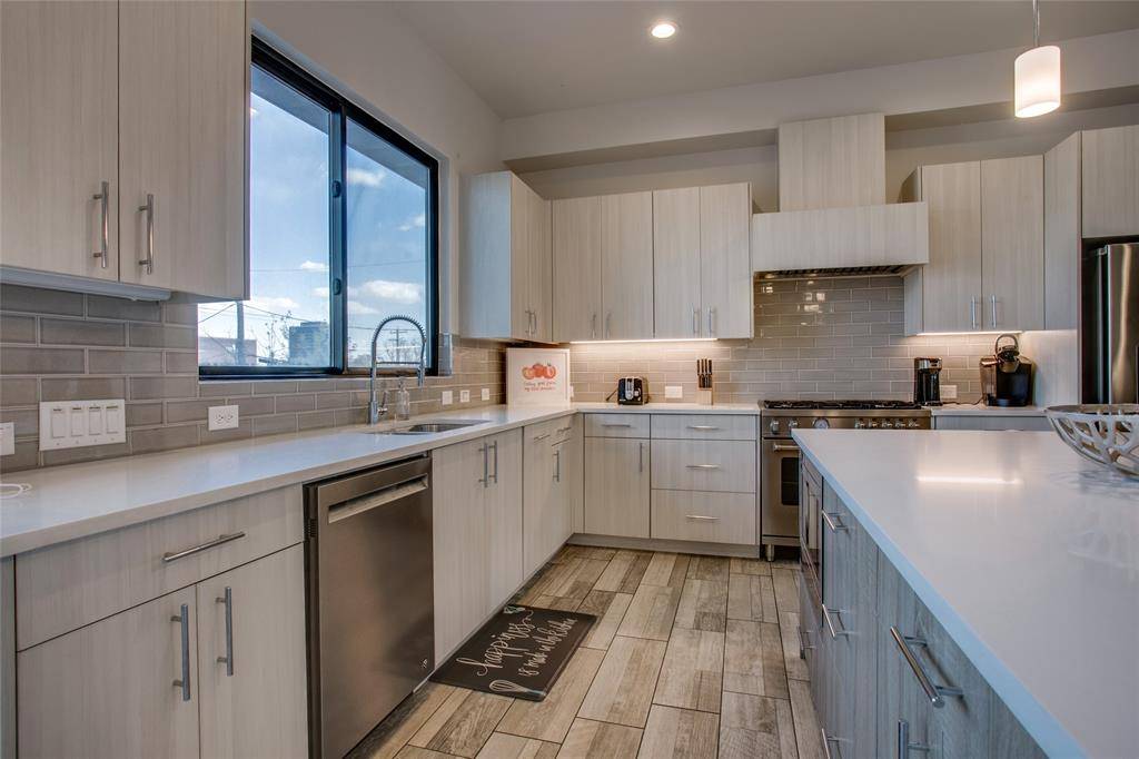 410 Melba Street #2, Dallas, TX 75208