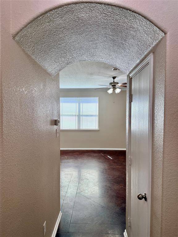 2320 Aldergate Drive, Arlington, TX 76012