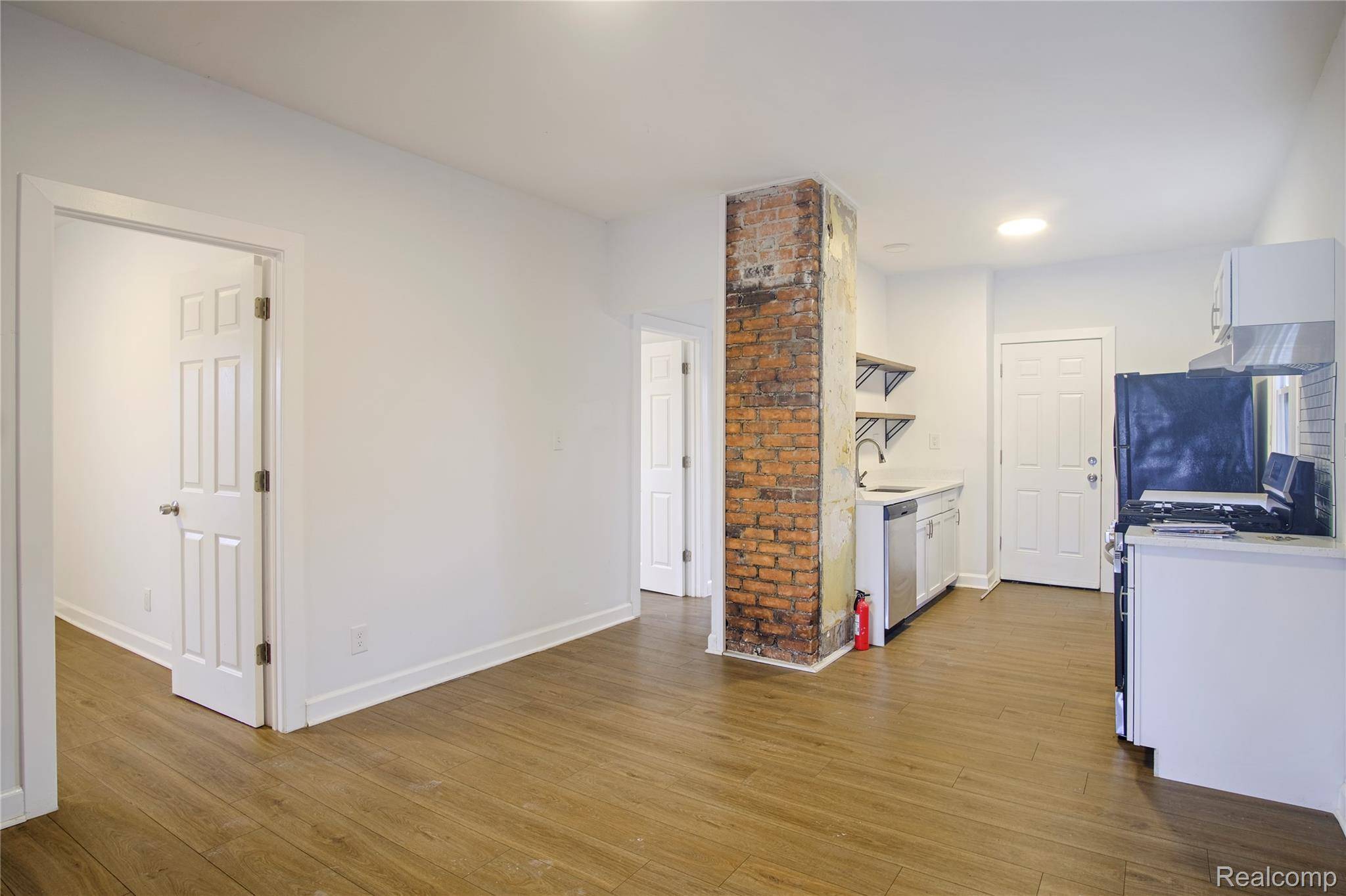 6123 Commonwealth ST, Detroit, MI 48208