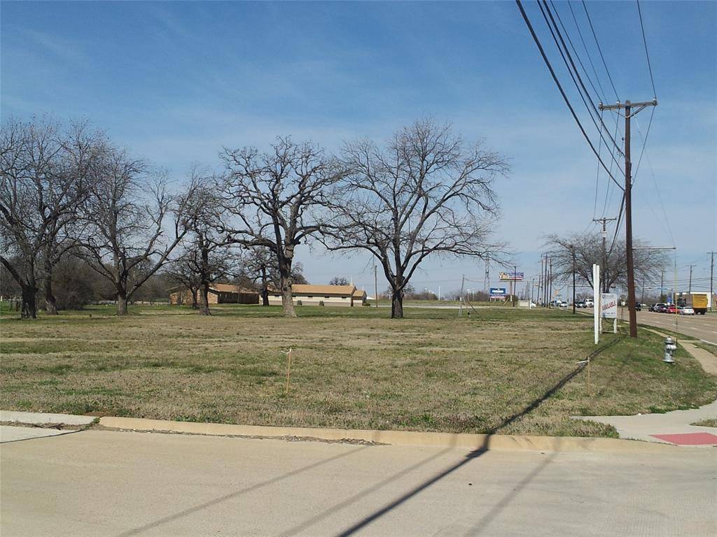 7360 S Cooper Street, Arlington, TX 76001