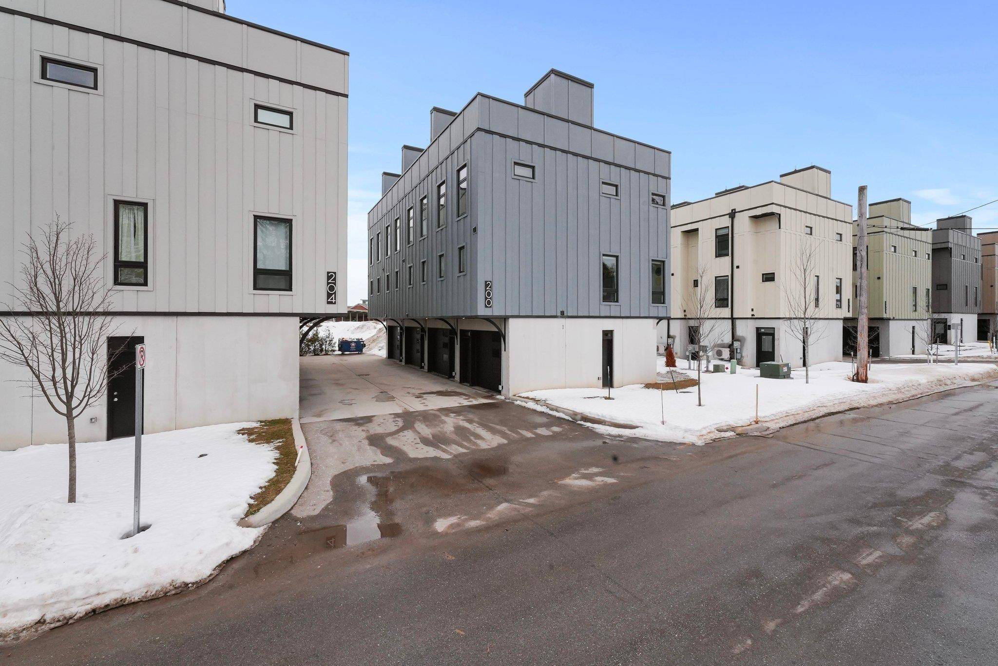 200 Gillis ST, Traverse City, MI 49684