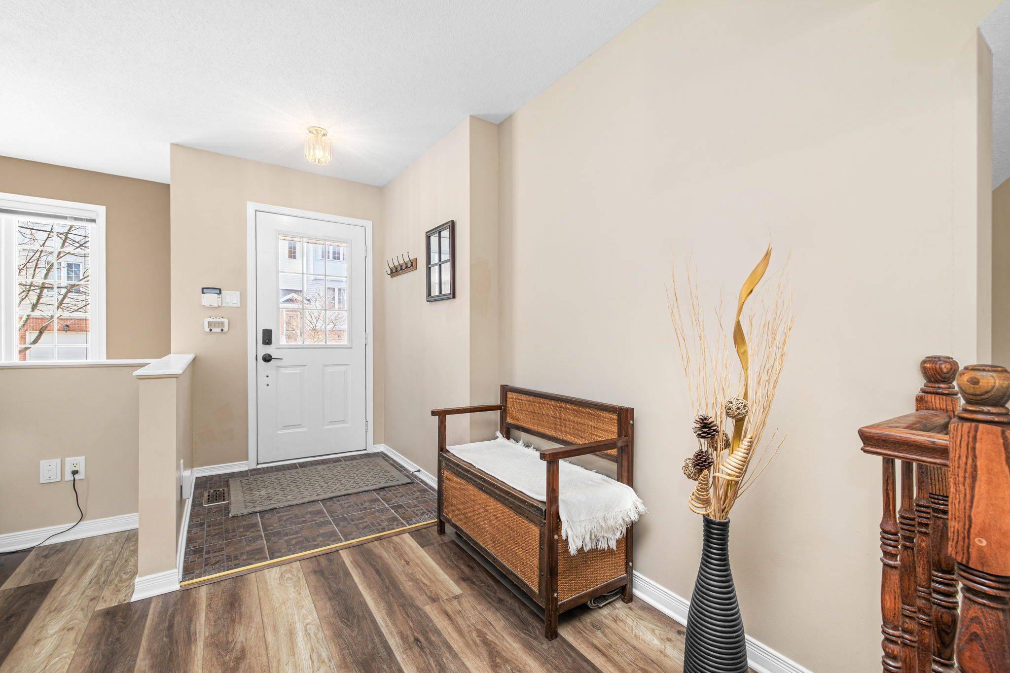 147 Wharhol Private, Bells Corners And South To Fallowfield, ON K2H 1G5