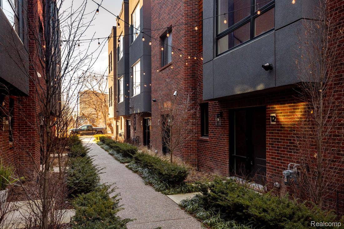 2037 11th ST #9, Detroit, MI 48216