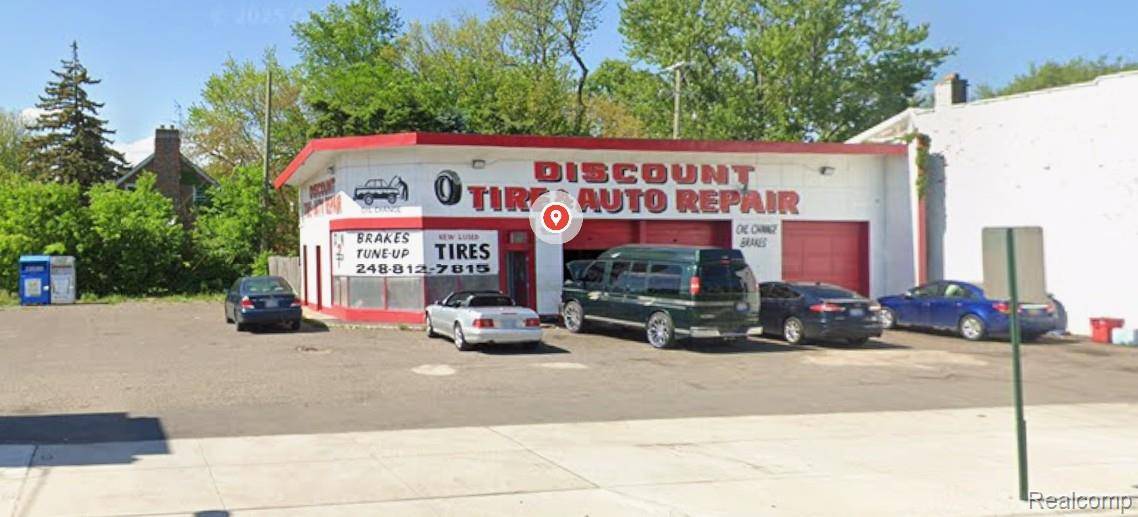 16505 E Warren AVE, Detroit, MI 48224