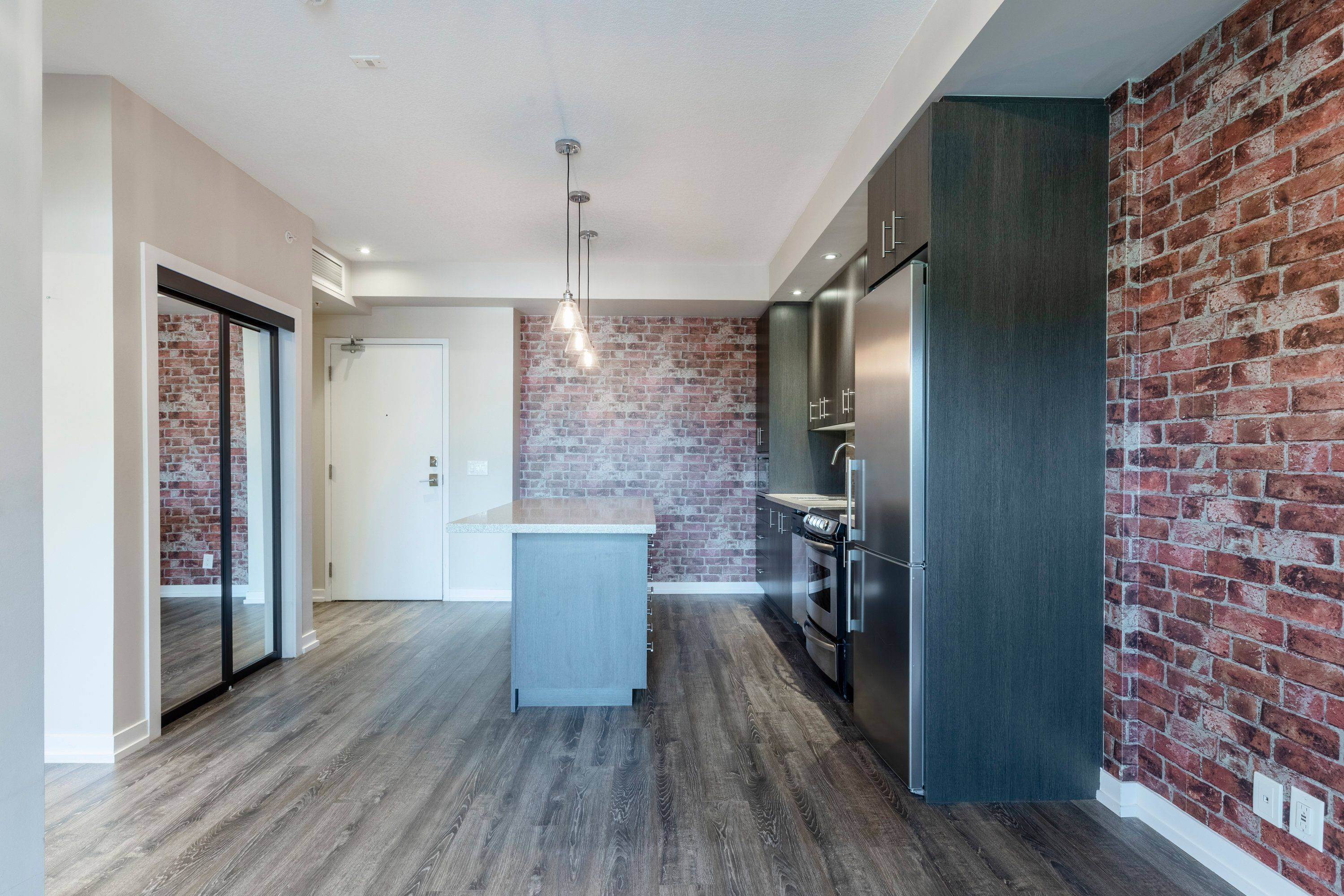 457 Plains RD E #224, Burlington, ON L7T 2E2