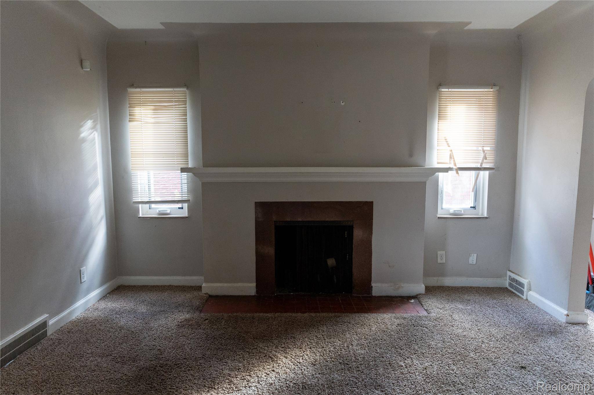 9911 Littlefield ST, Detroit, MI 48227