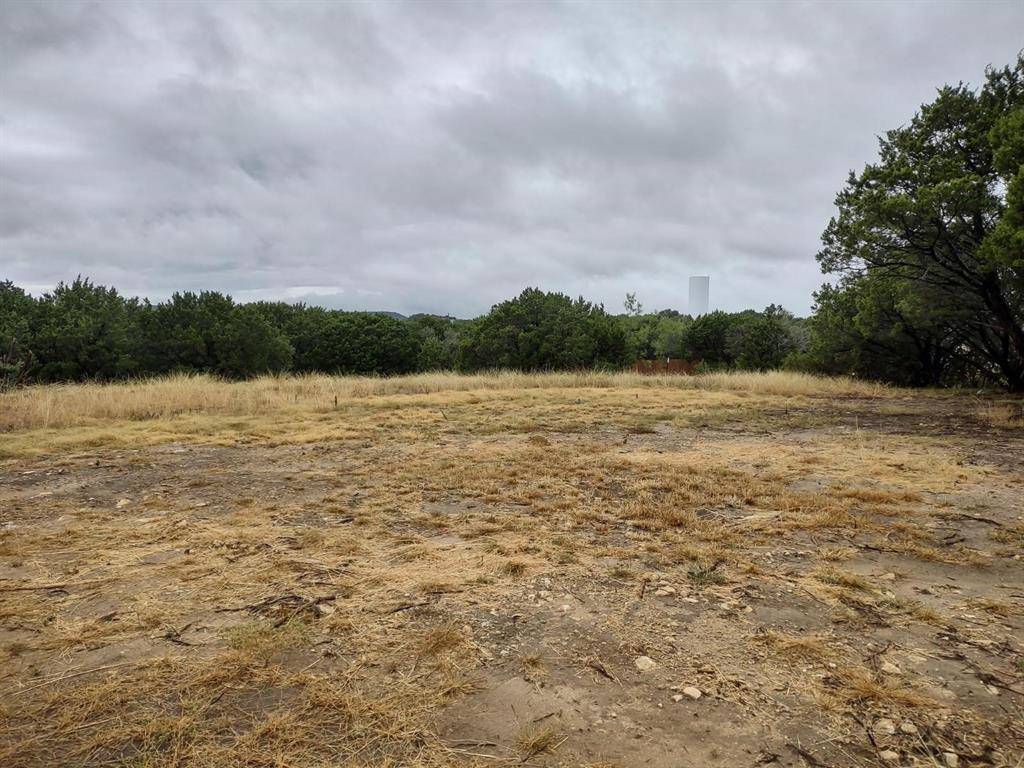 1007 W Apache Trail, Granbury, TX 76048