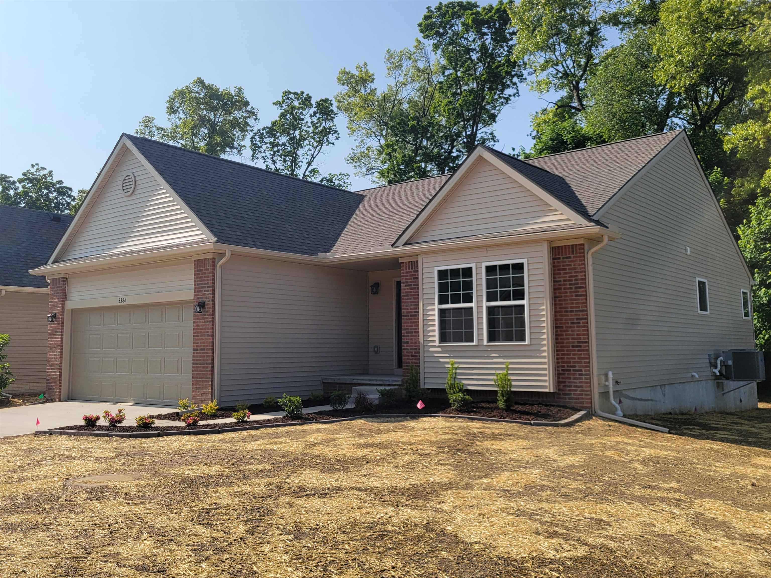 11449 Hidden Oaks DR, Vienna Twp, MI 48420