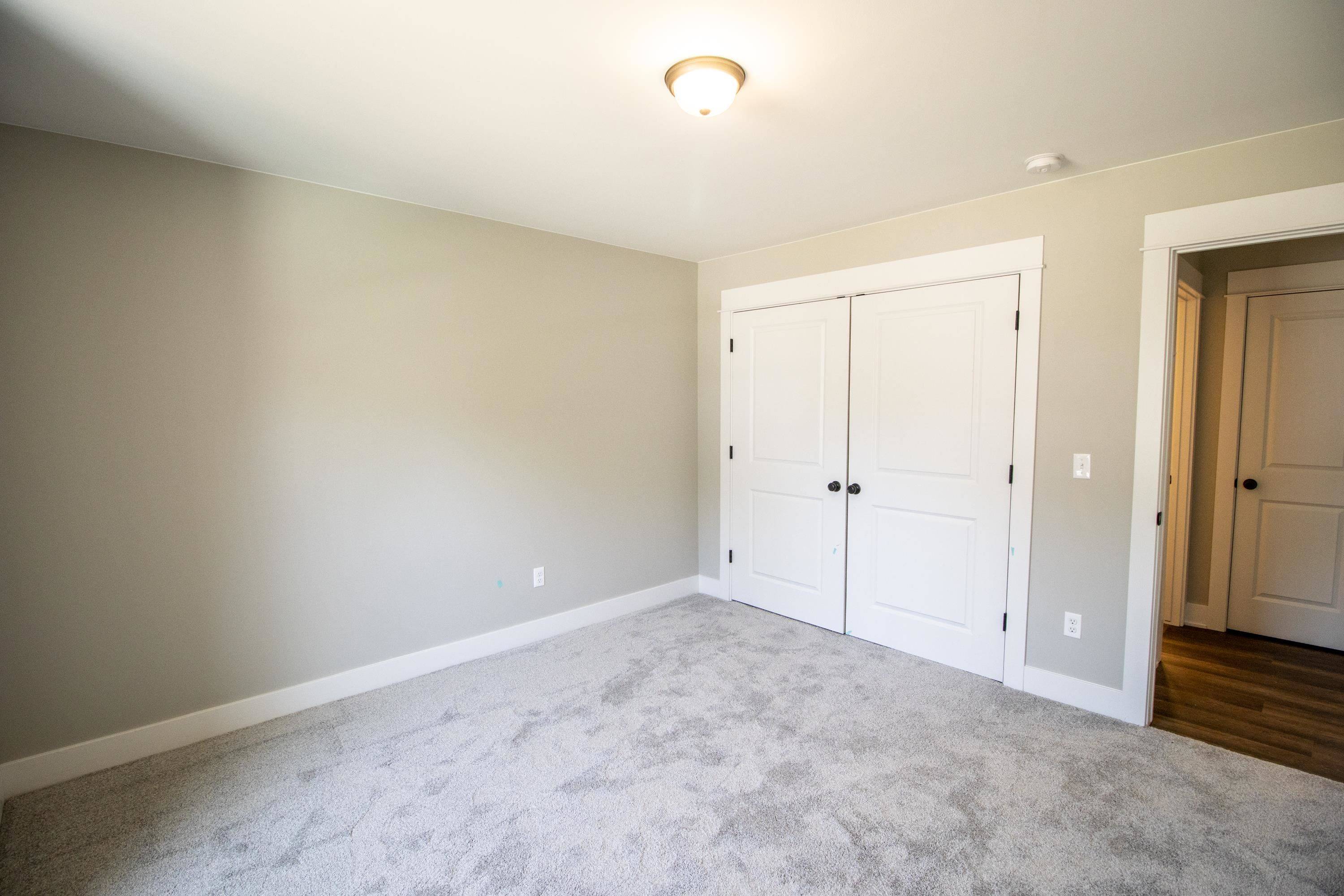 11449 Hidden Oaks DR, Vienna Twp, MI 48420