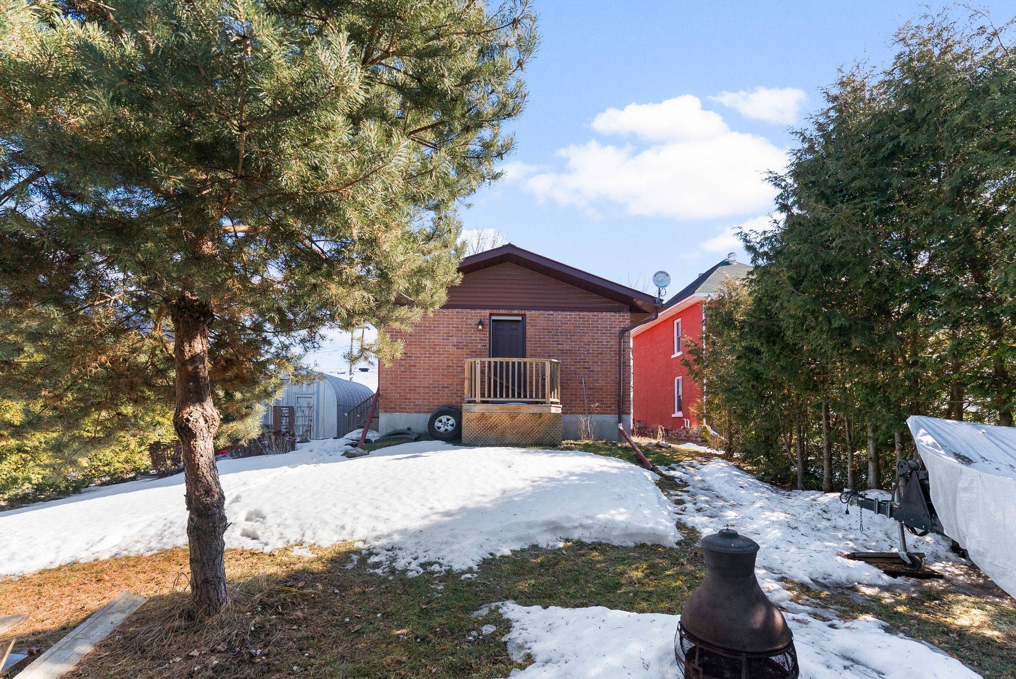 12 Meadow ST, Whitewater Region, ON K0J 1K0