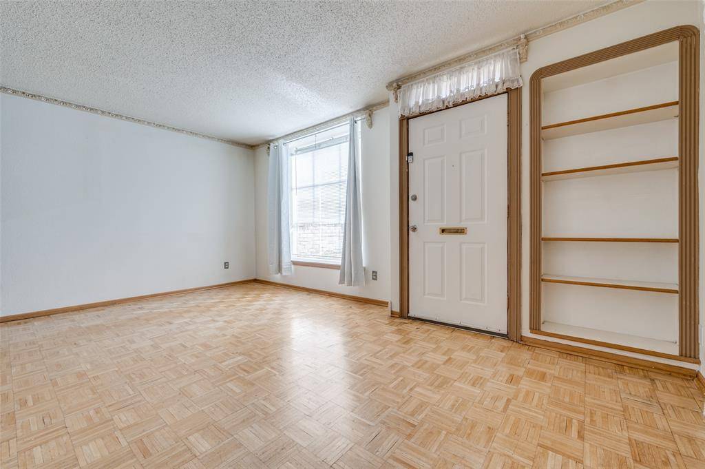 9843 Park Lane Court, Dallas, TX 75220