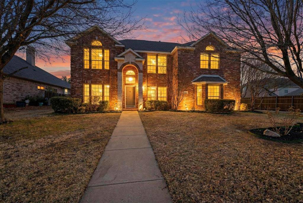 2808 Saint Mark Drive, Mansfield, TX 76063