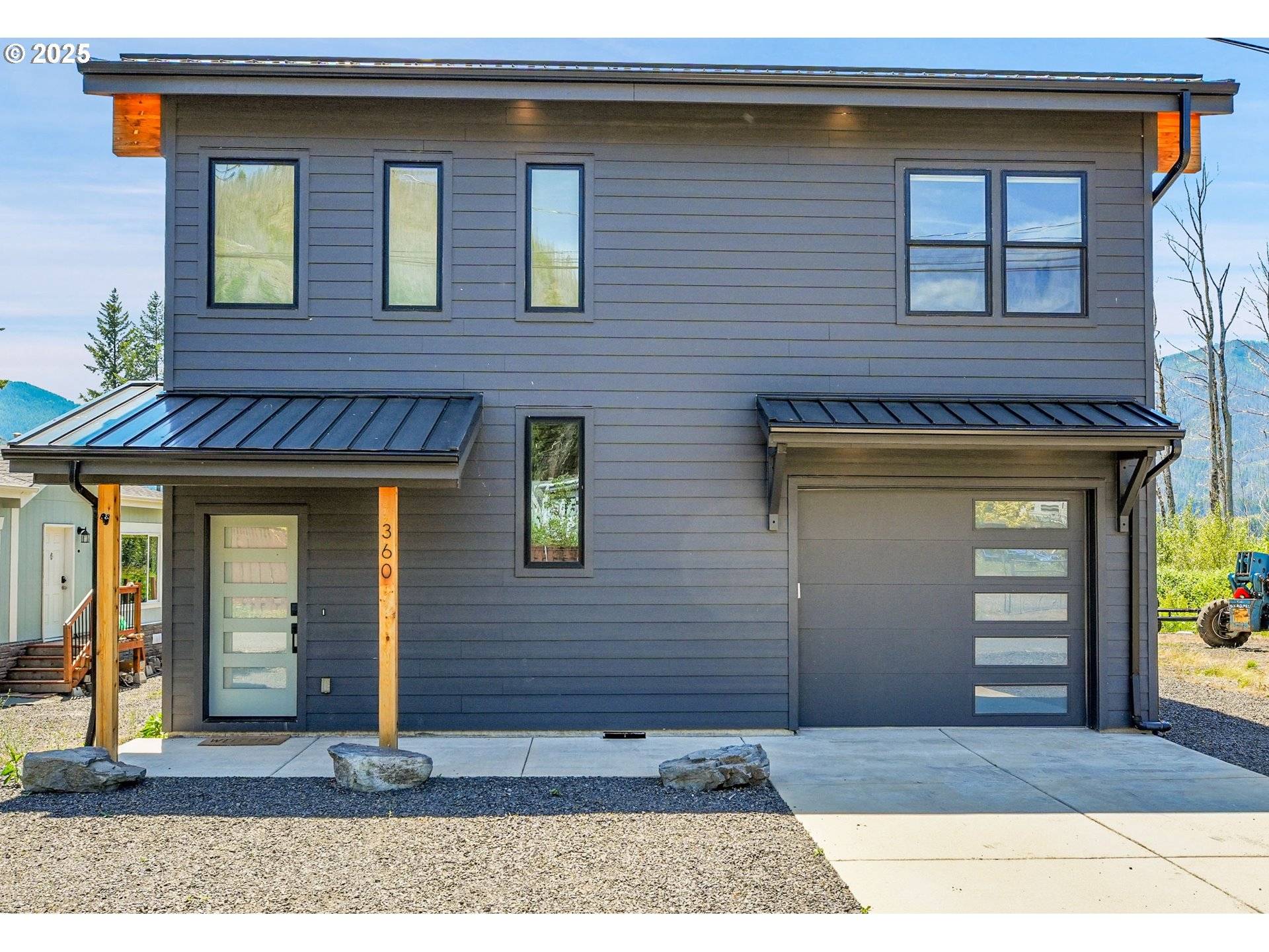 360 W SANTIAM AVE, Detroit, OR 97342