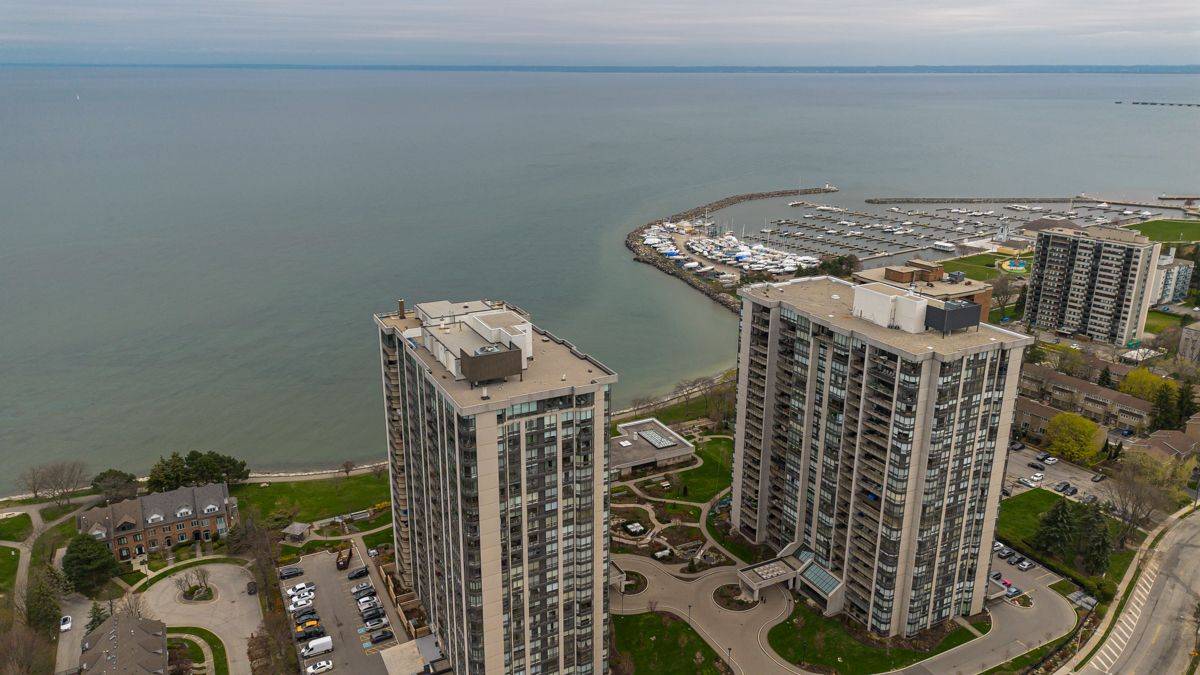 2170 Marine DR #2008, Oakville, ON L6L 5V1