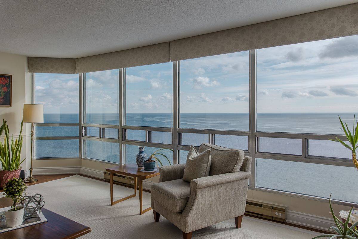 2170 Marine DR #2008, Oakville, ON L6L 5V1