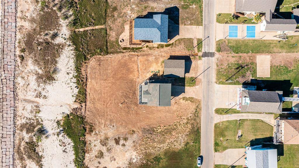 1310 County Road 230, Bay City, TX 77414