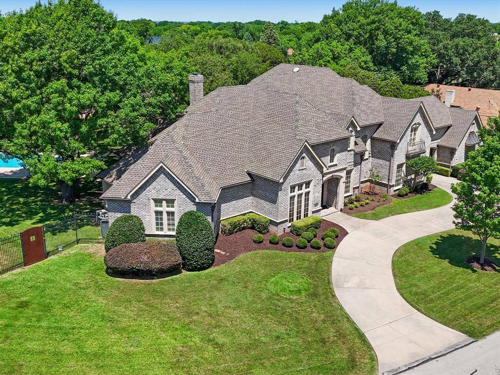 2965 S Sunbeck Circle, Farmers Branch, TX 75234