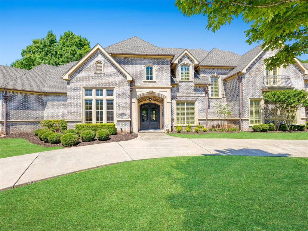 2965 S Sunbeck Circle, Farmers Branch, TX 75234