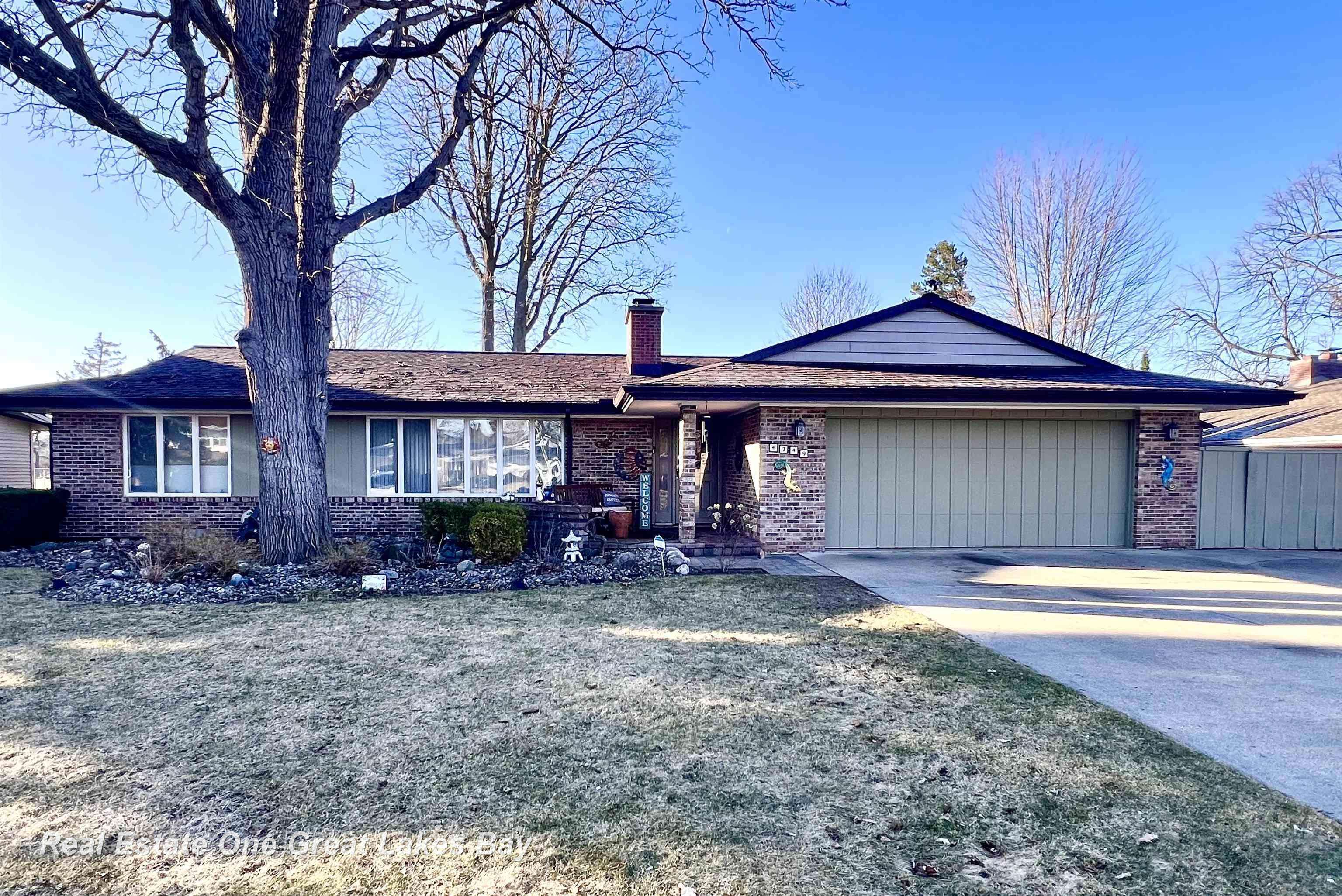4749 Century DR, Saginaw Twp, MI 48638