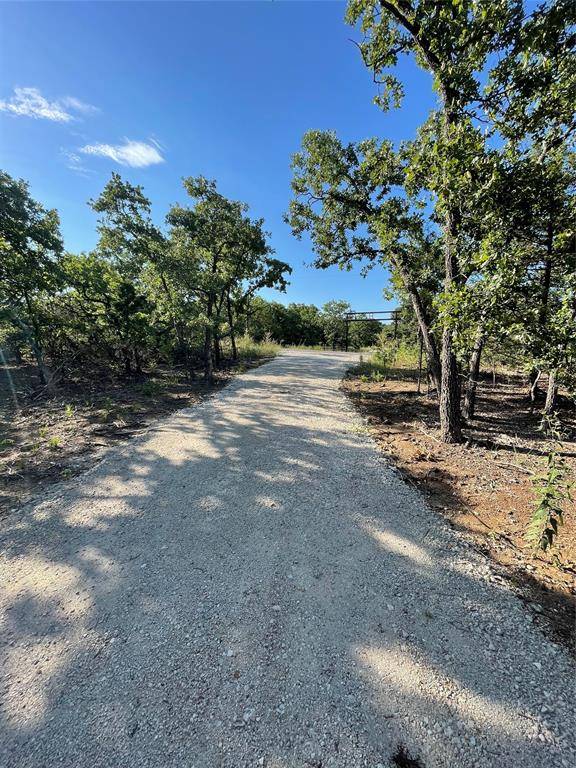208 Red Top Road, Valley View, TX 76272