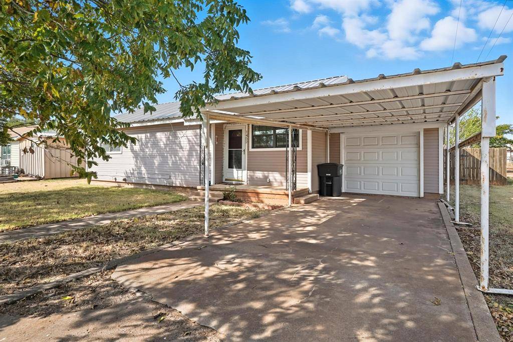 1452 Mccarty Street, Aspermont, TX 79502