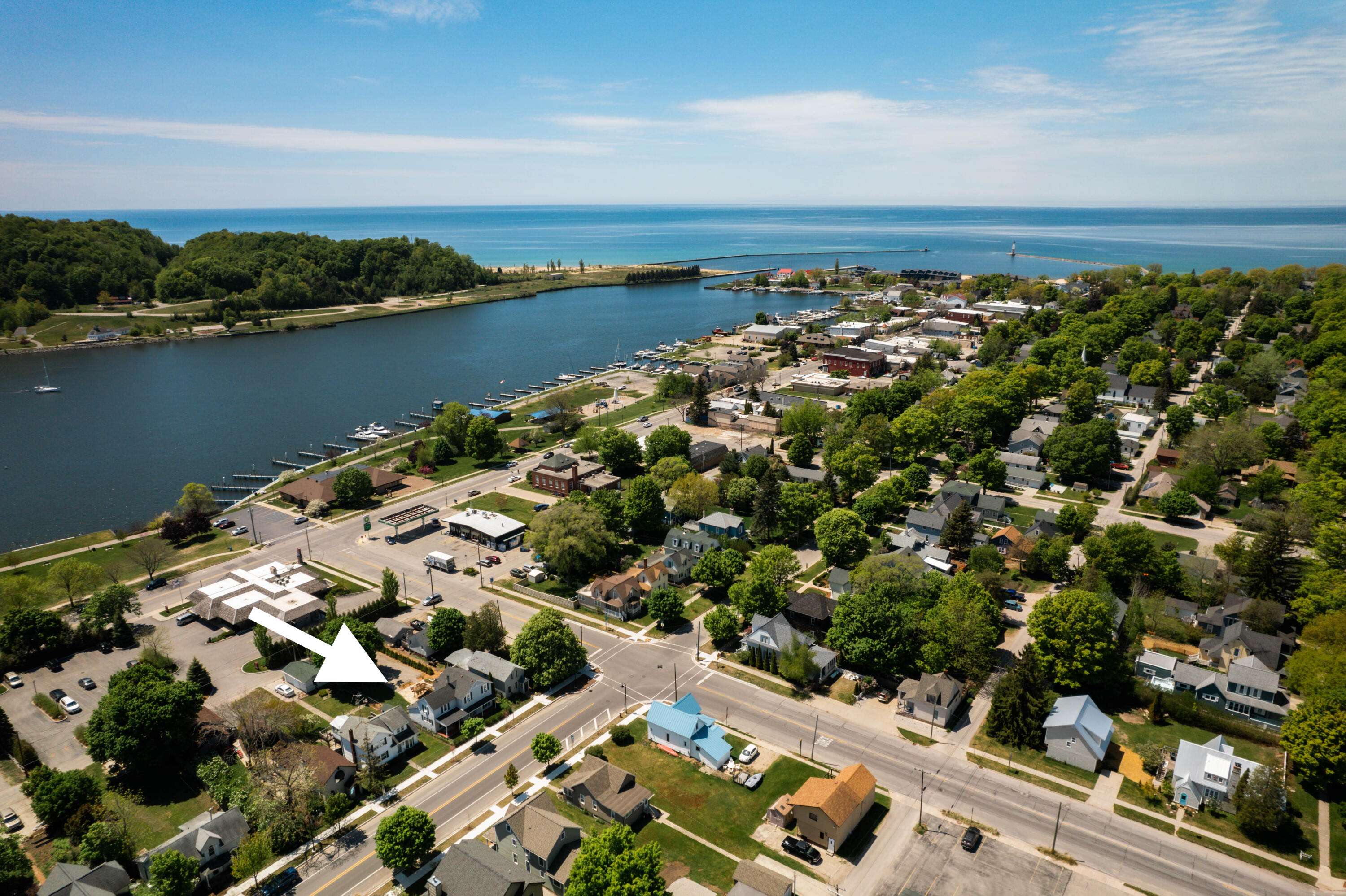 706 Forest AVE, Frankfort, MI 49635