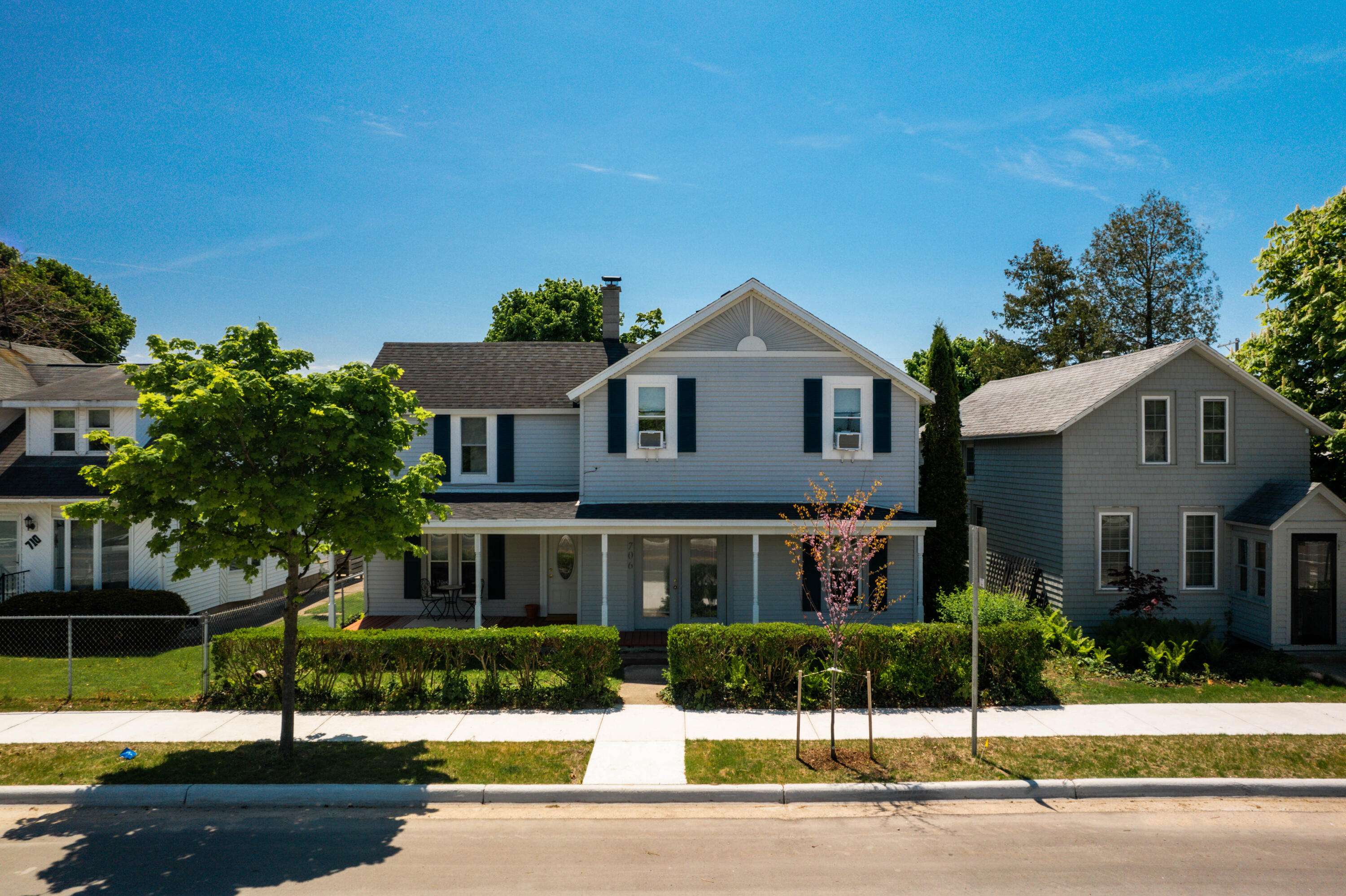 706 Forest AVE, Frankfort, MI 49635