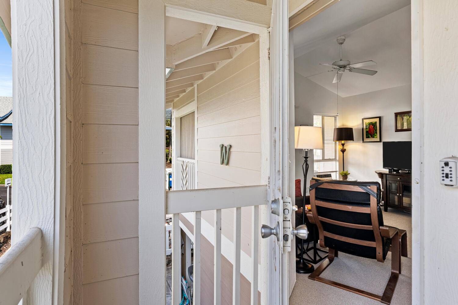 75-6081 ALII DR #W203, Kailua Kona, HI 96740