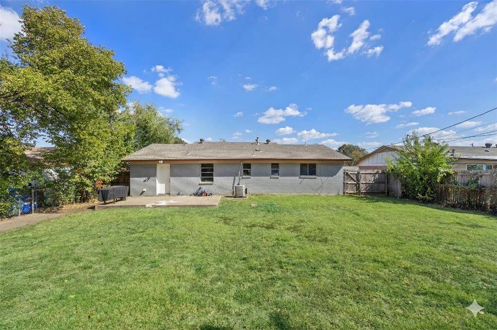 4812 Marshall Street, Forest Hill, TX 76119