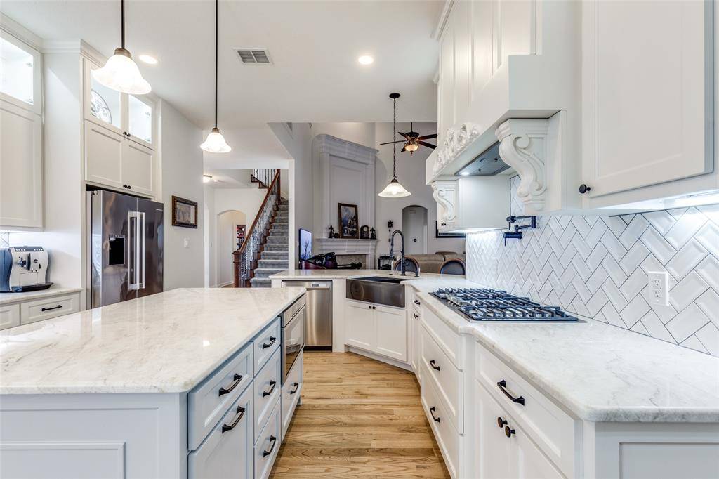 3827 W Crescent Way W, Frisco, TX 75034