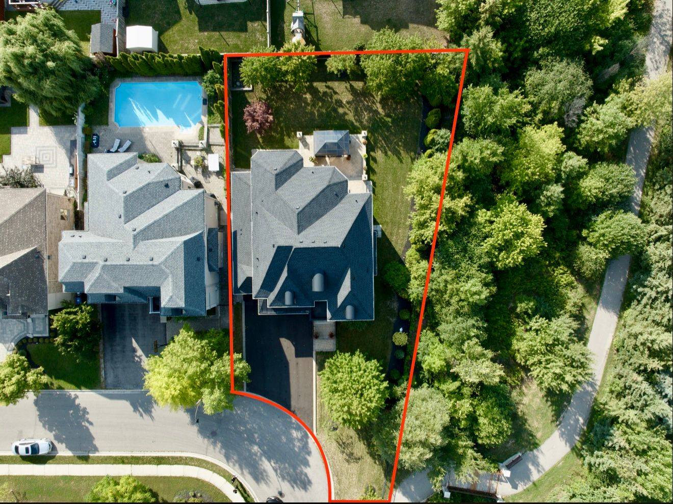 26 Louvain DR, Brampton, ON L6P 1W6