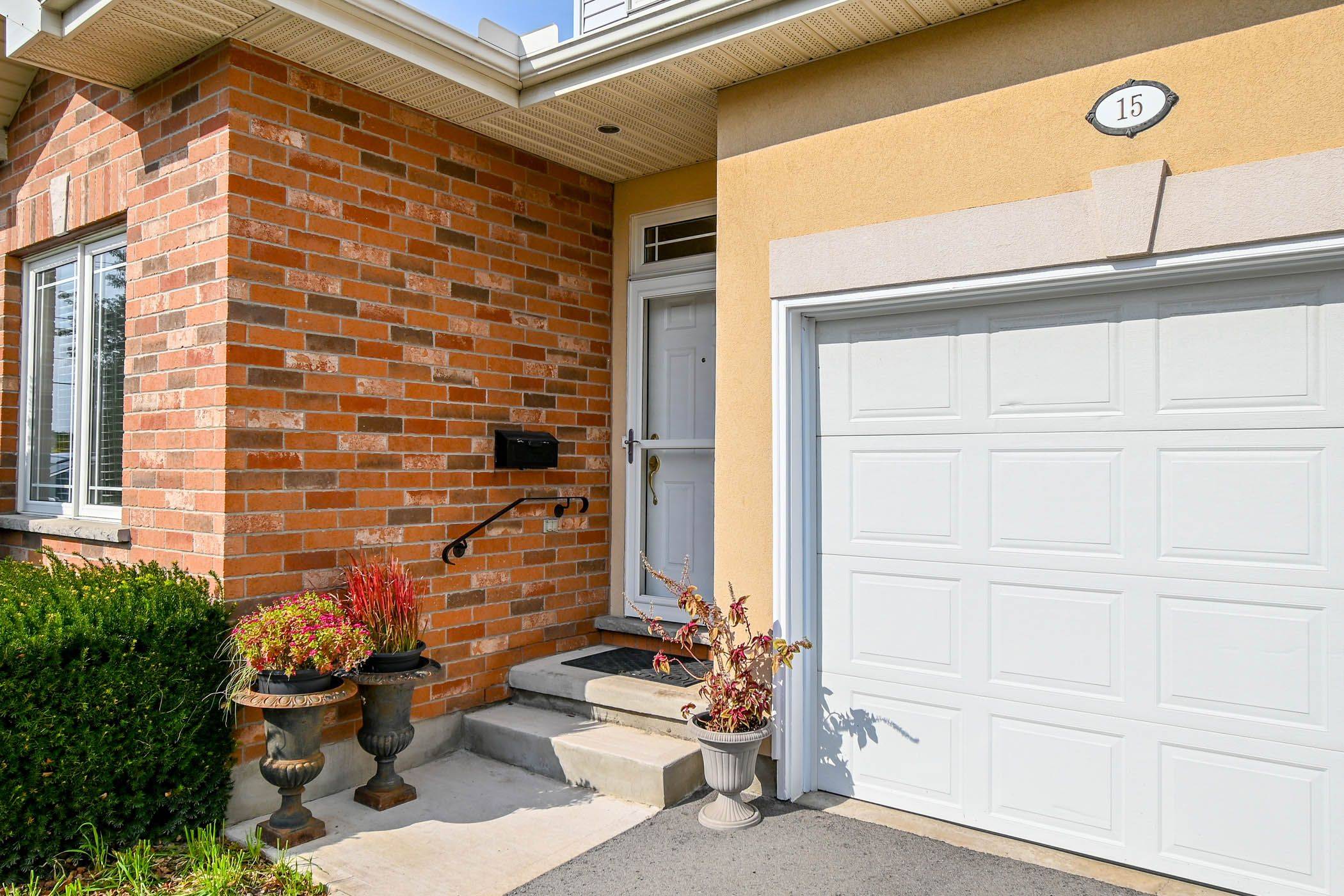 4300 Kalar RD #15, Niagara Falls, ON L2H 1S8