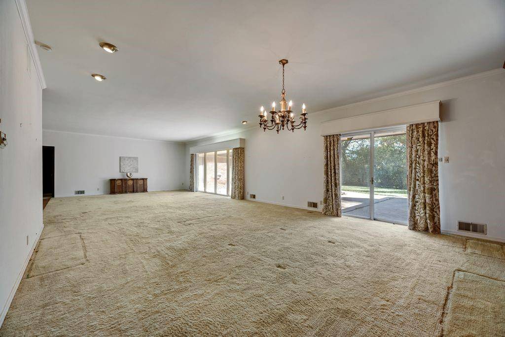 901 Spears Street, Bowie, TX 76230
