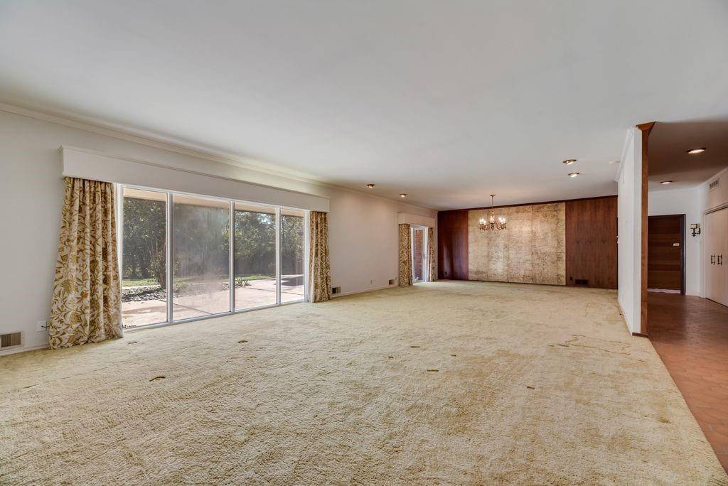 901 Spears Street, Bowie, TX 76230