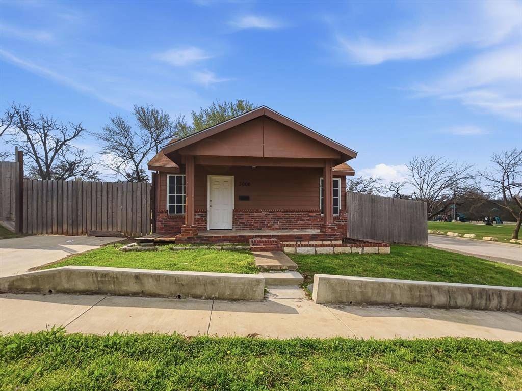 3000 Avenue M, Fort Worth, TX 76105
